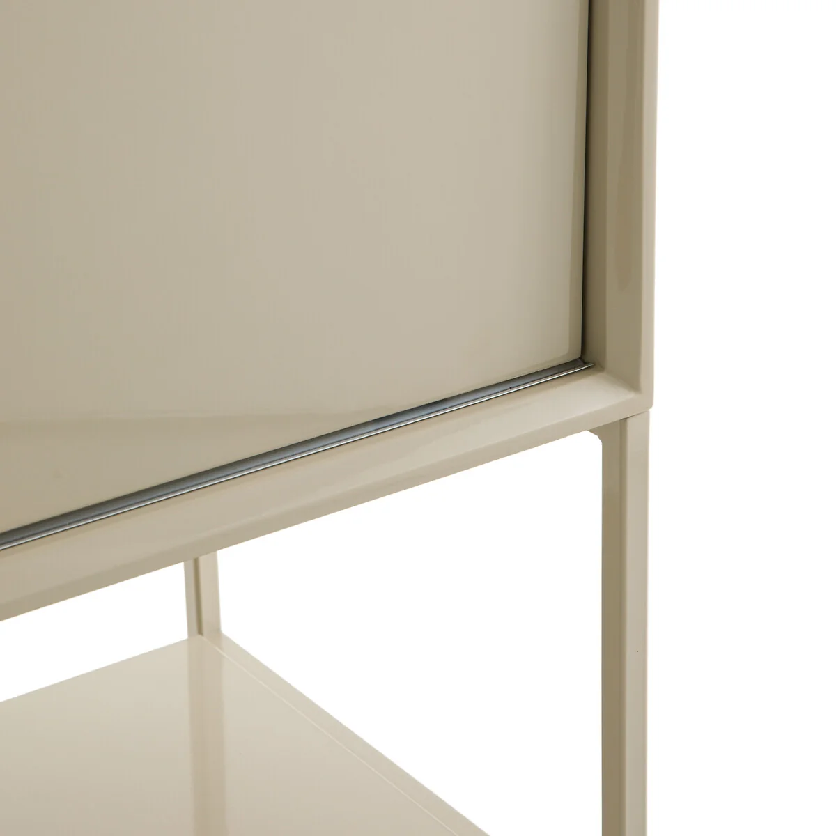 Mambo Lacquered Finish Sideboard – image 5