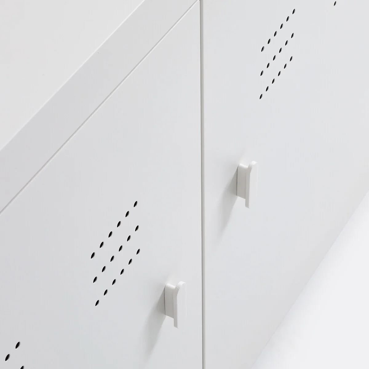 Livona 3 Door Steel Sideboard – image 4