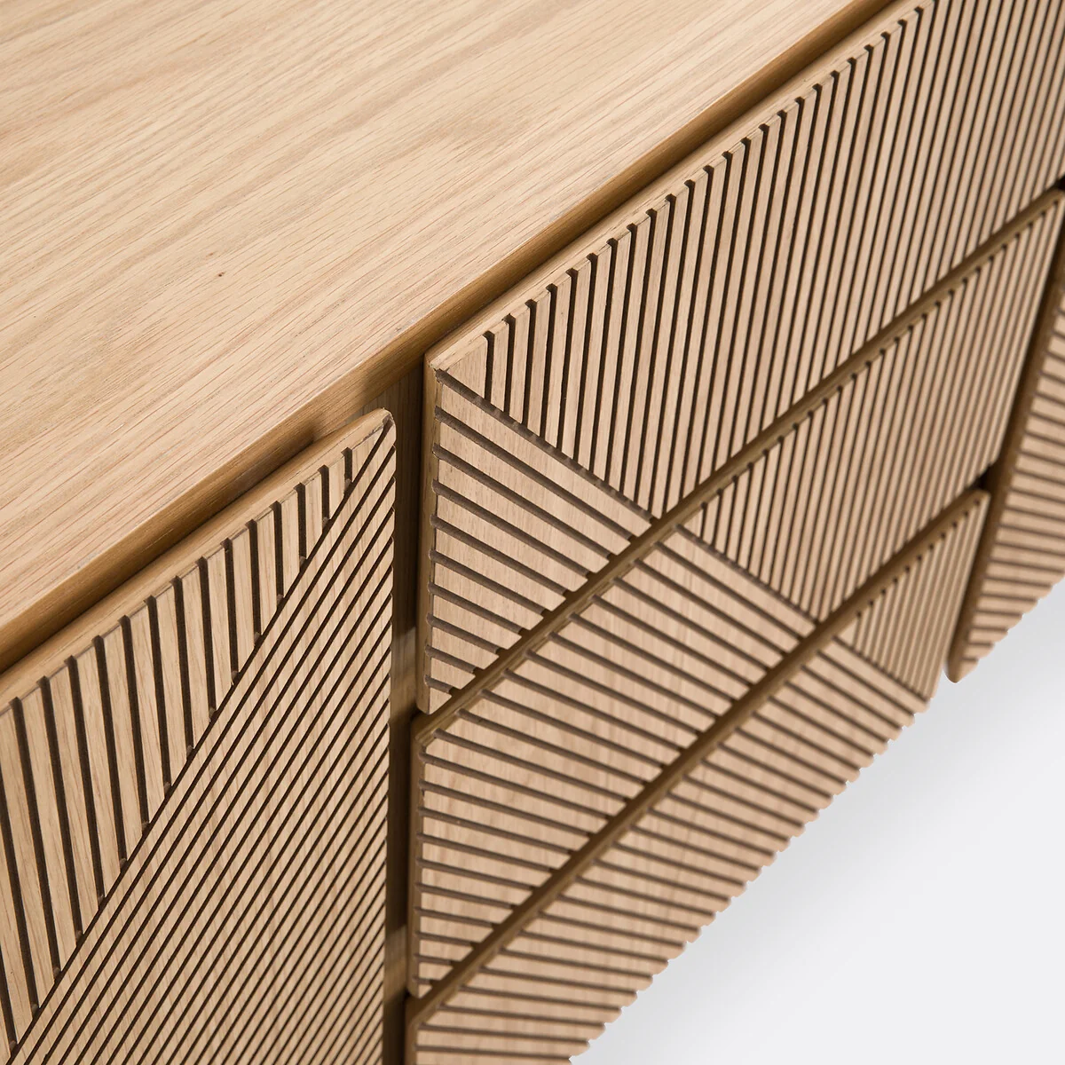 Lodge Oak Veneer 2-Door, 3-Drawer Sideboard – image 6