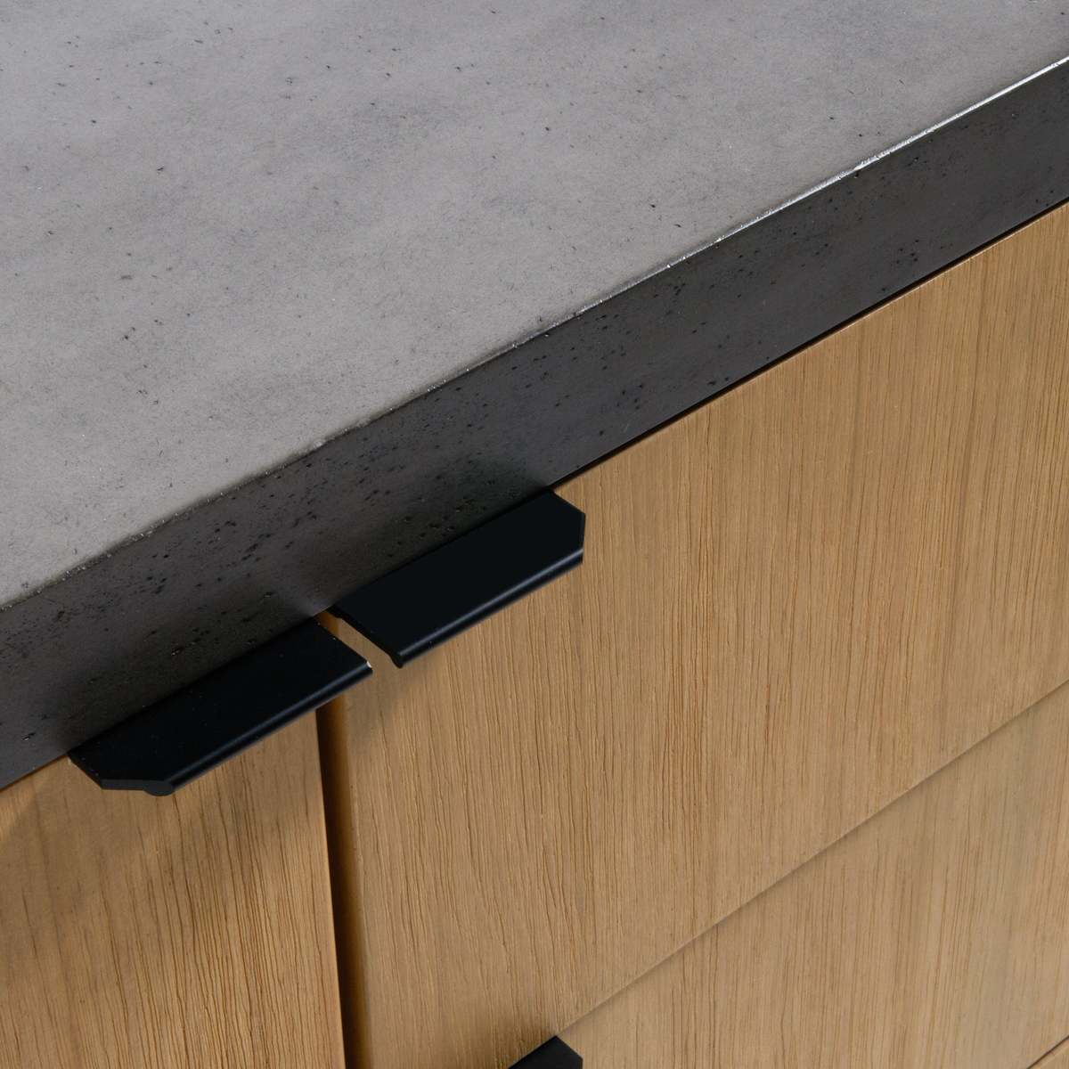 CONCRITE Sideboard with 2 Doors & 3 Drawers – image 3