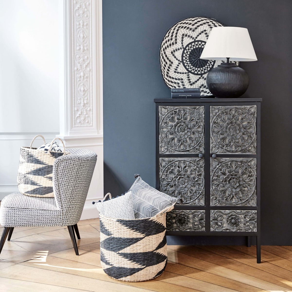 Sculpted mango wood and metal cabinet Topaze – image 7