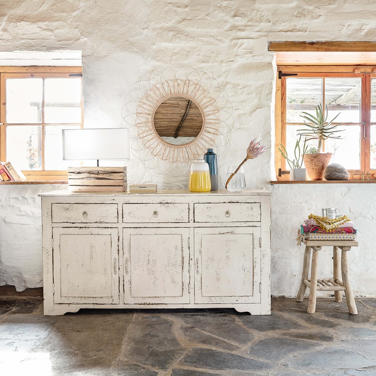 AVIGNON - Bleached mango wood 3-door sideboard – image 5