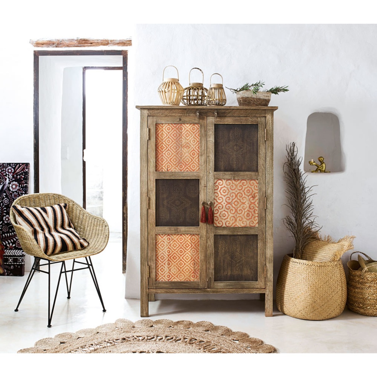 Patterned Solid Mango Wood 2-Door Cabinet Tunga – image 9