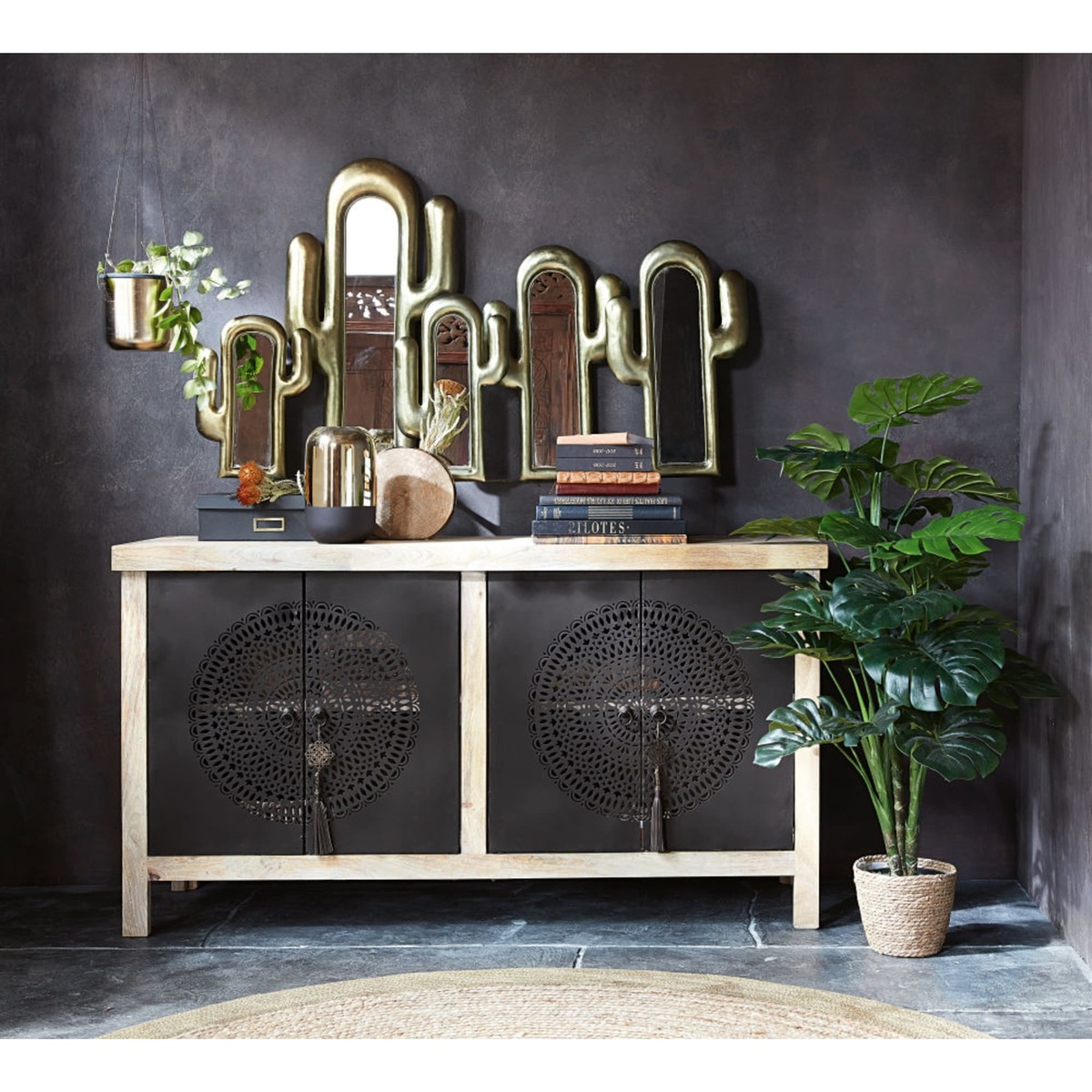 MENARA - 4-Door Sideboard in Solid Mango Wood and Black Openwork Metal – image 6