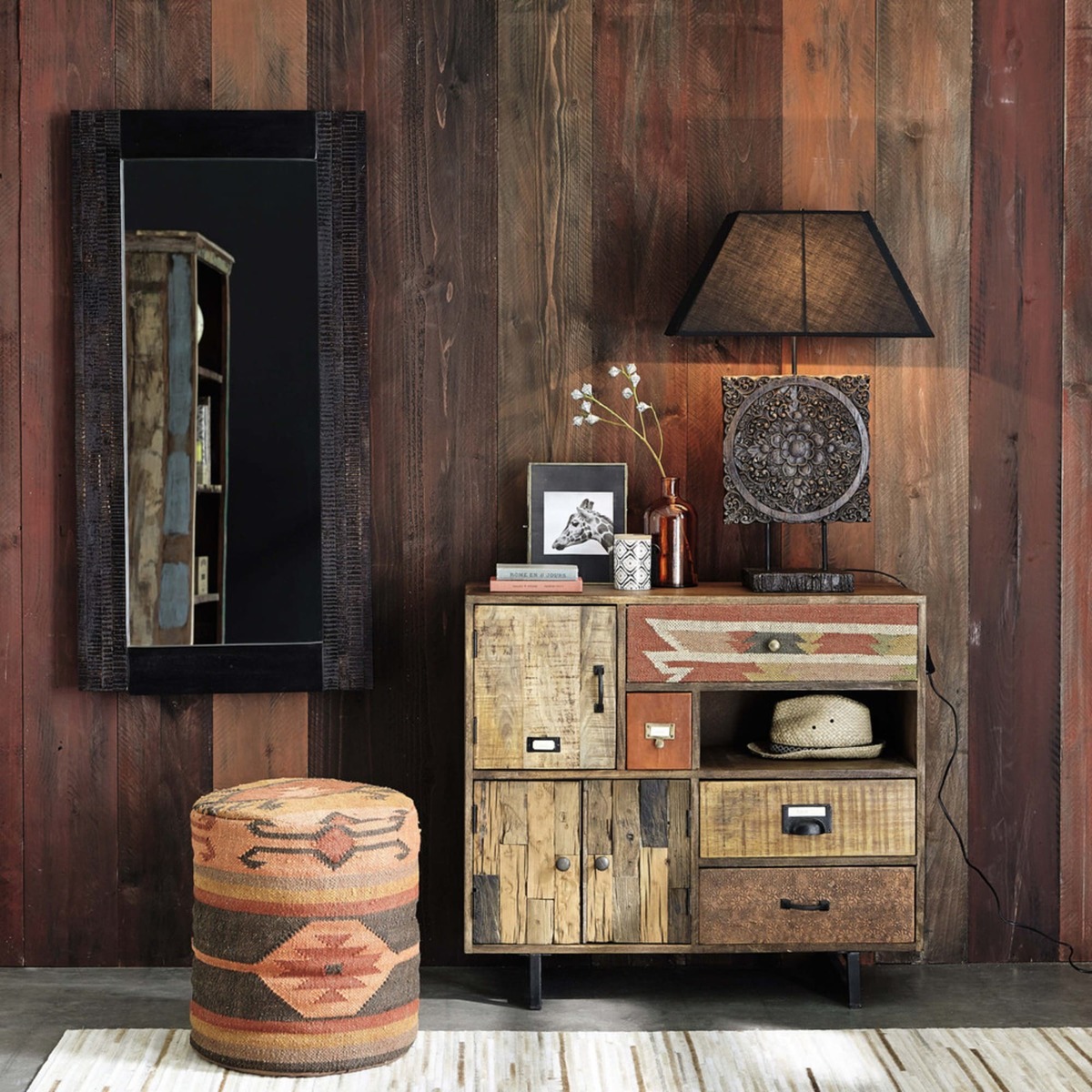 Mango wood storage cabinet with 2 Doors and 4 Drawers Kilim – image 4