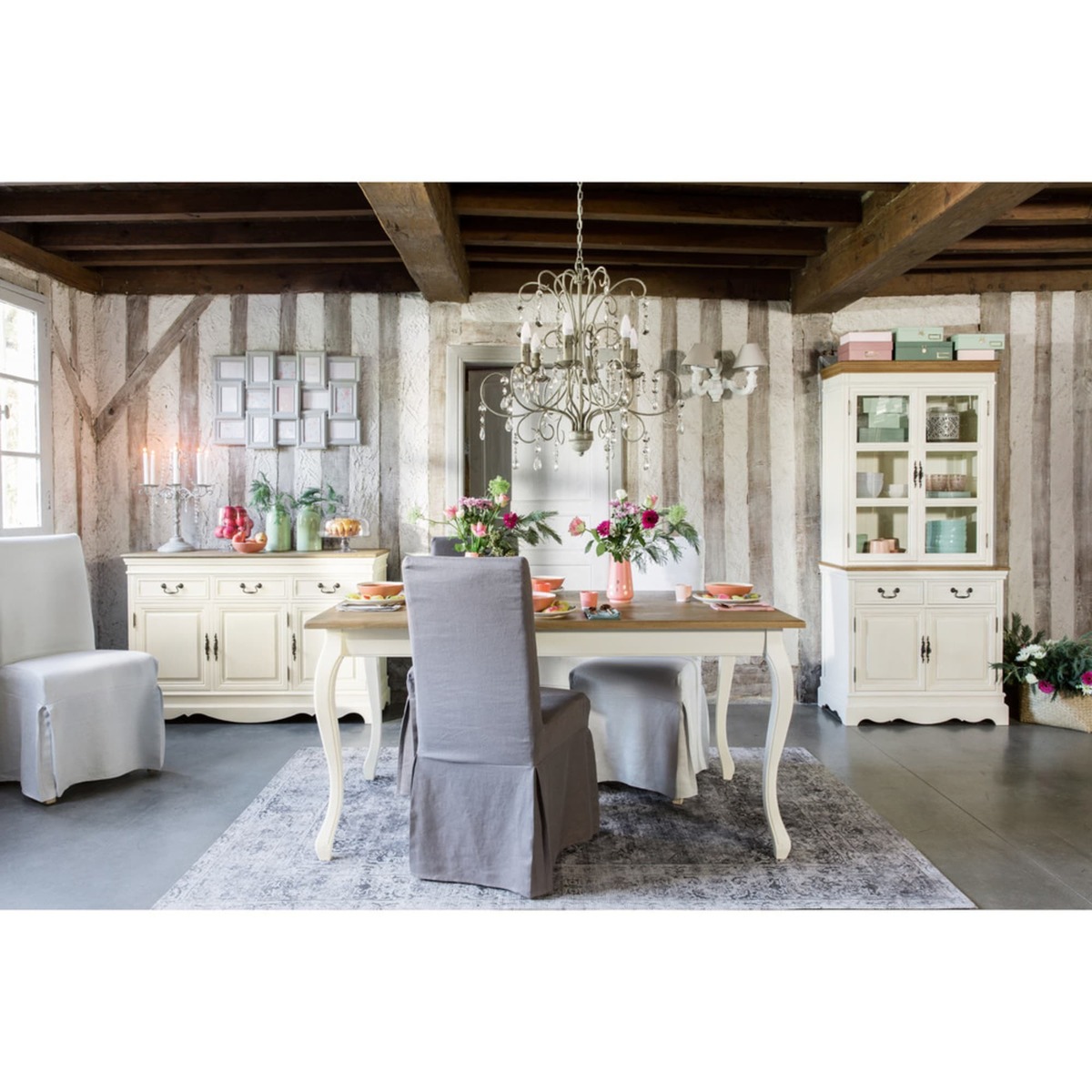 LÉONTINE - 3-Door 3-Drawer Sideboard in Cream – image 5
