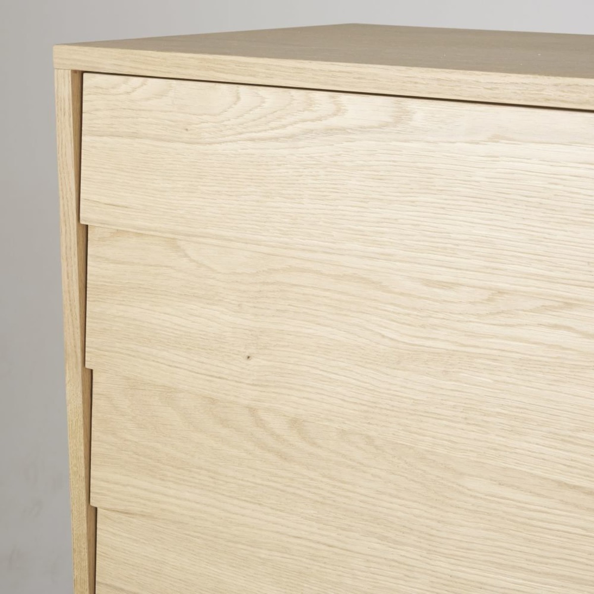 SAND - 4-Door Tall Sideboard with Solid Oak Legs – image 4