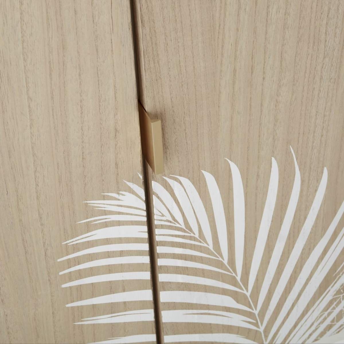 Two-Tone White Foliage Print 3-Door Sideboard Caracas – image 3