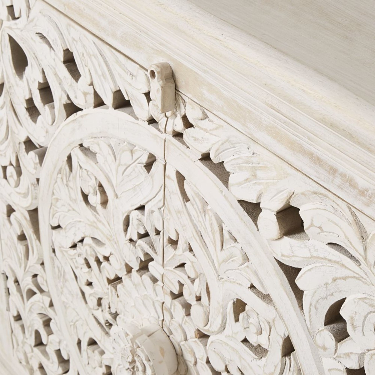 Carved White Solid Mango Wood 4-Door Sideboard Kerala – image 3