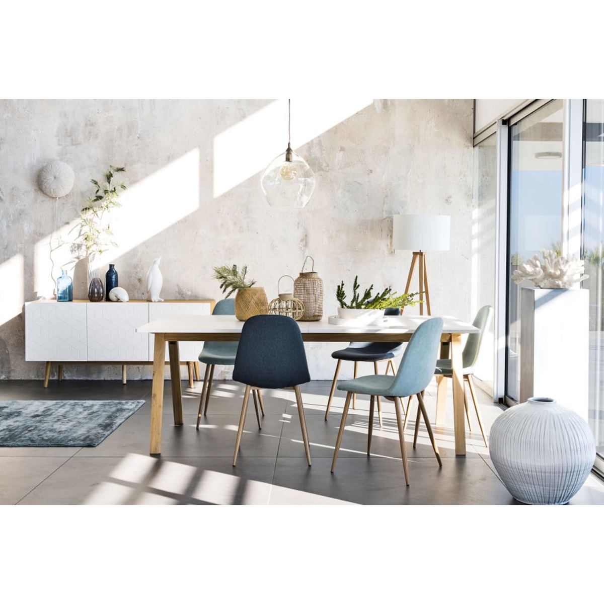 CUBIK - White 3-door sideboard with graphic motifs – image 6