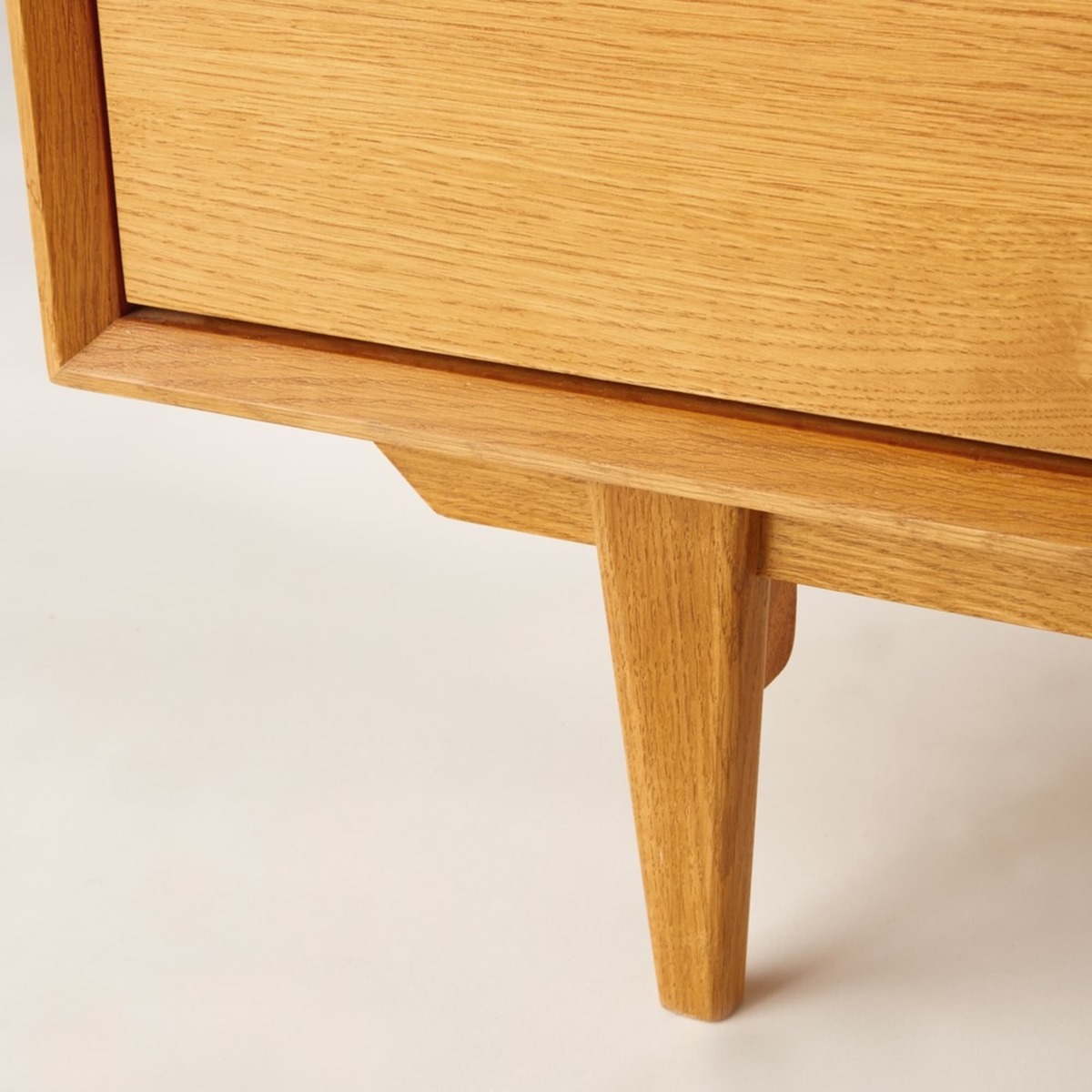 PORTOBELLO - French Solid Oak Scandinavian-Style Sideboard – image 5