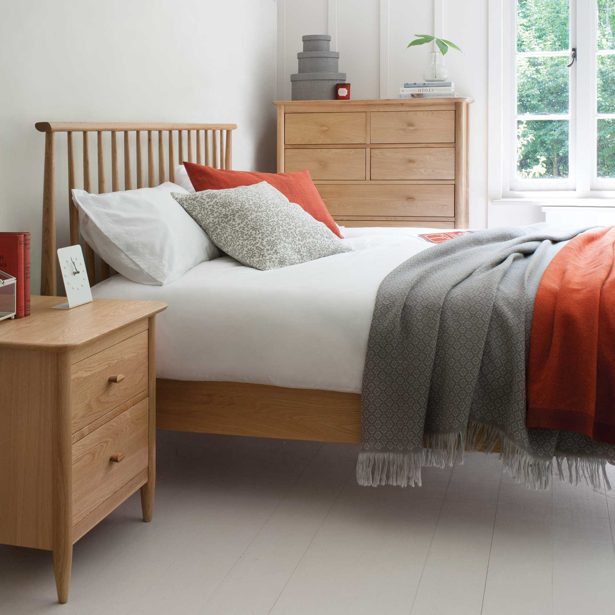 Ercol Teramo 5 Drawer Wide Chest, Oak – image 3