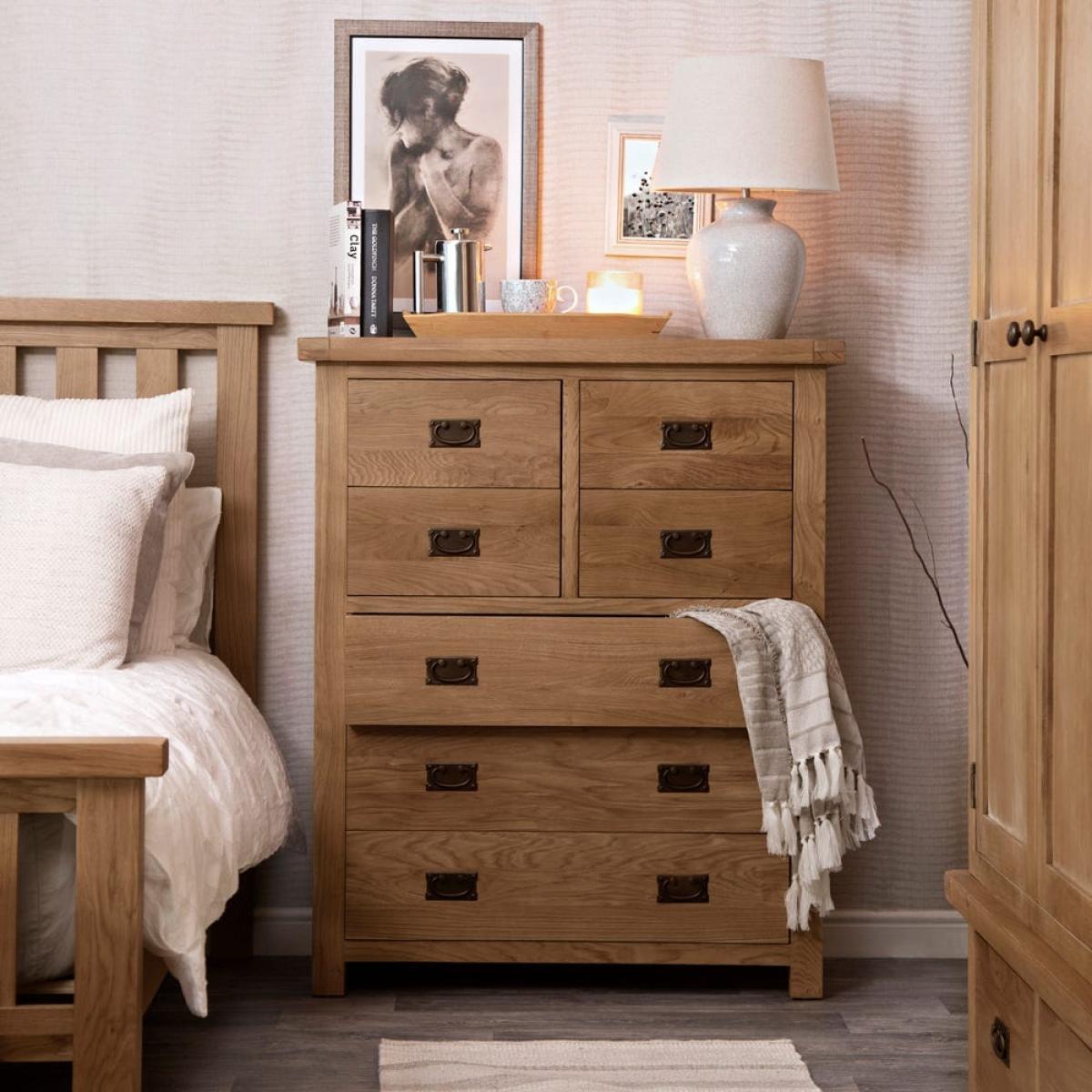 Winchester Oak 4 Over 3 Chest – image 1