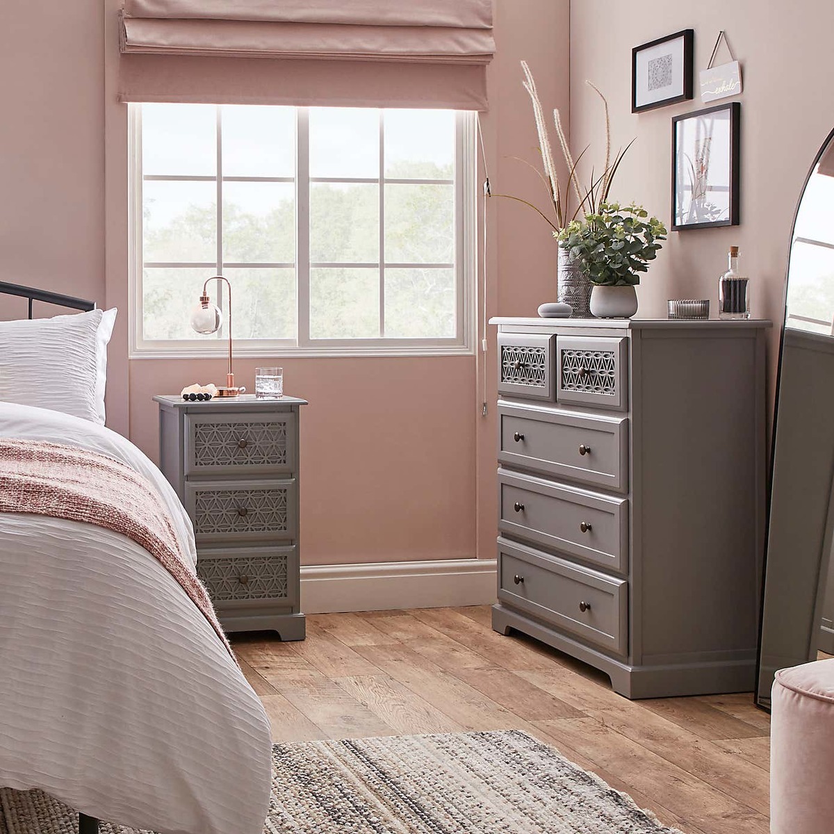 Carys 5 Drawer Chest Grey – image 3
