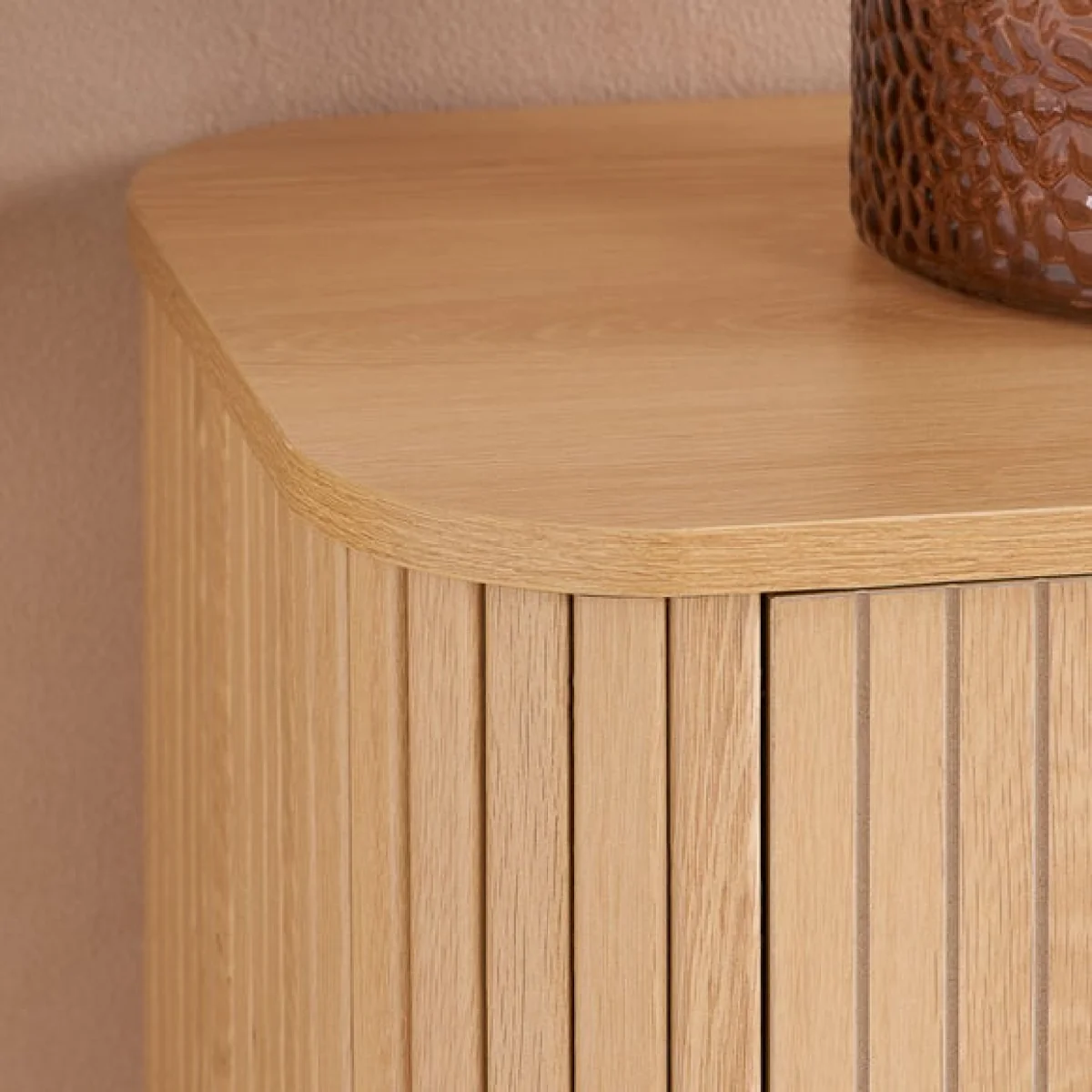 Axel 5 Drawer Fluted Chest – image 4