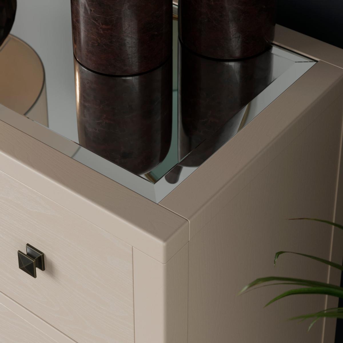 Luxe 4 Drawer Chest Of Drawers Natural – image 3
