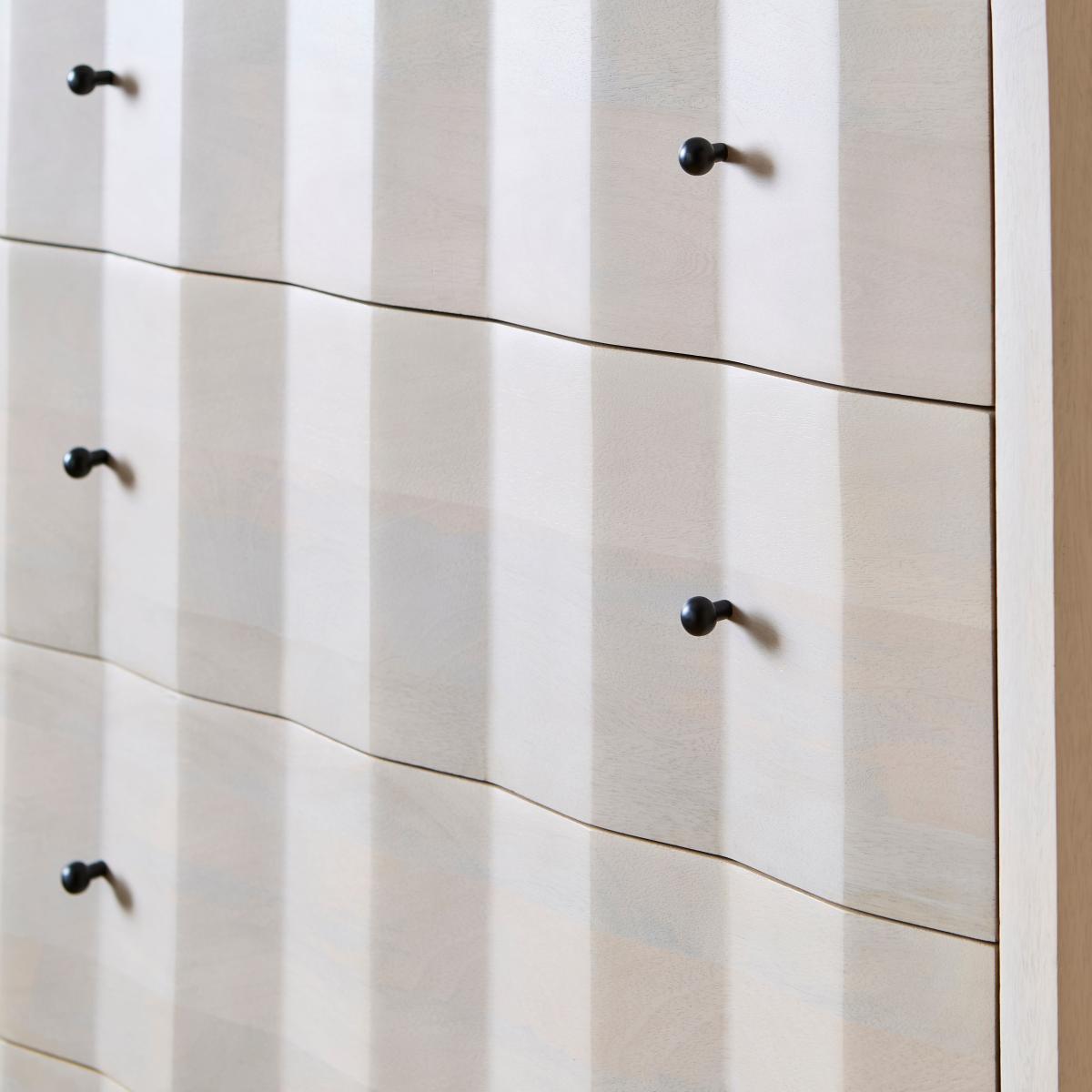 Willa 5 Drawer Chest Off-White – image 3