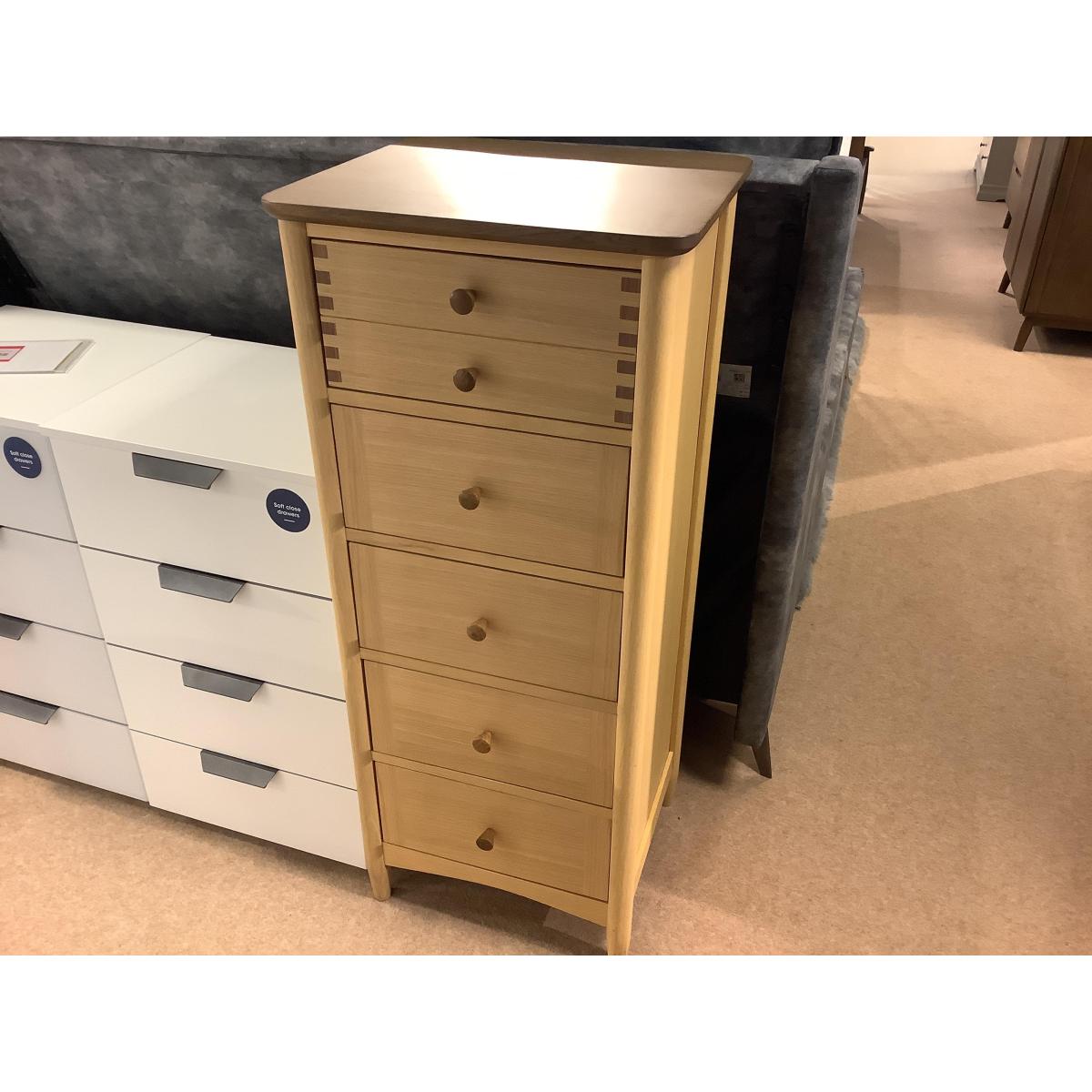 Lily 5 drawer Wellington Chest – image 2