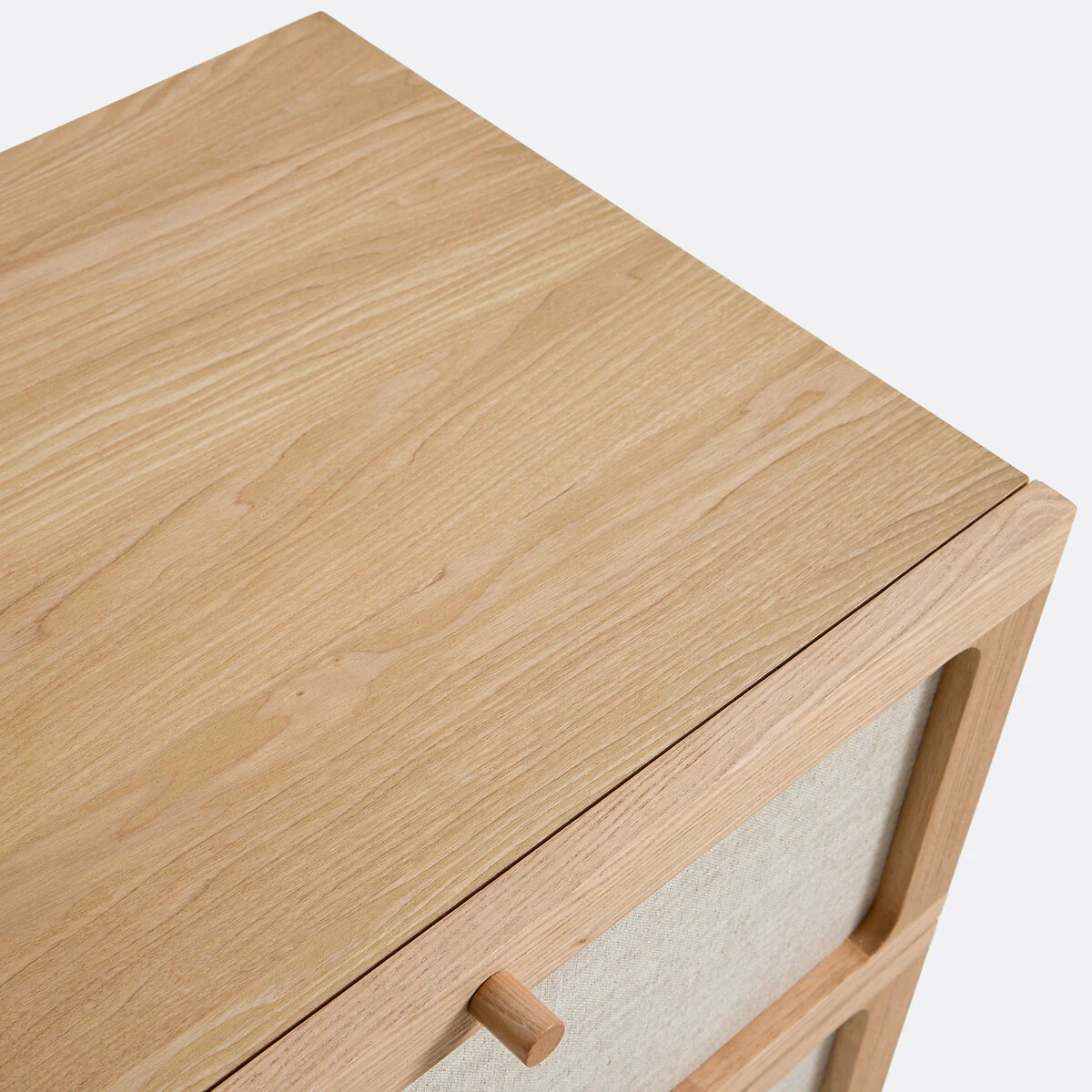 Esmara Ash Veneer and Linen 5-Drawer Chest of Drawers – image 3