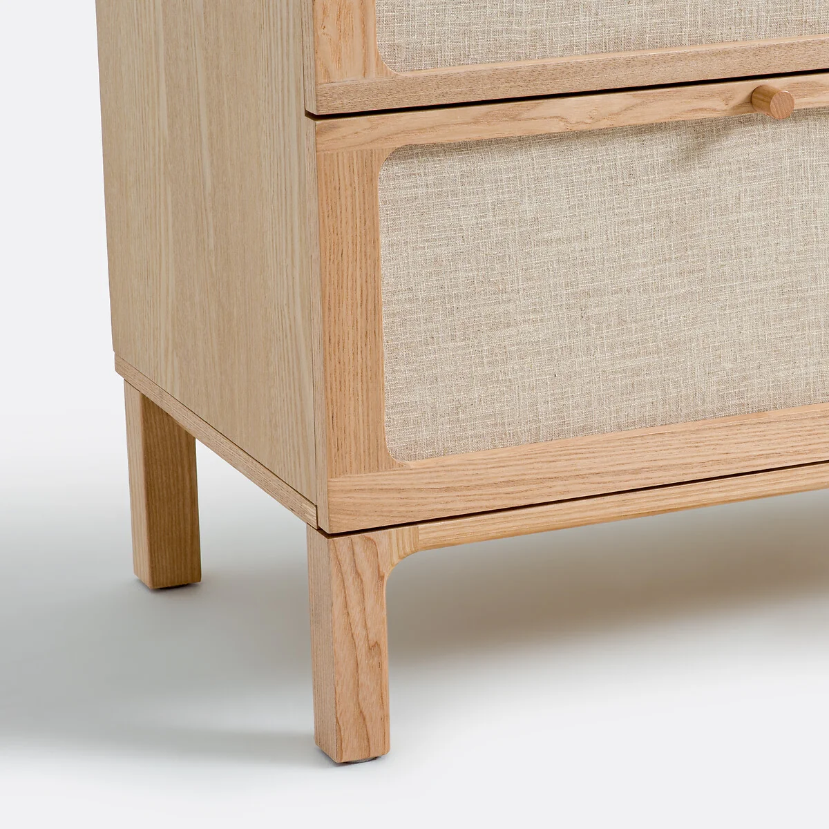 Esmara Ash Veneer and Linen 5-Drawer Chest of Drawers – image 7