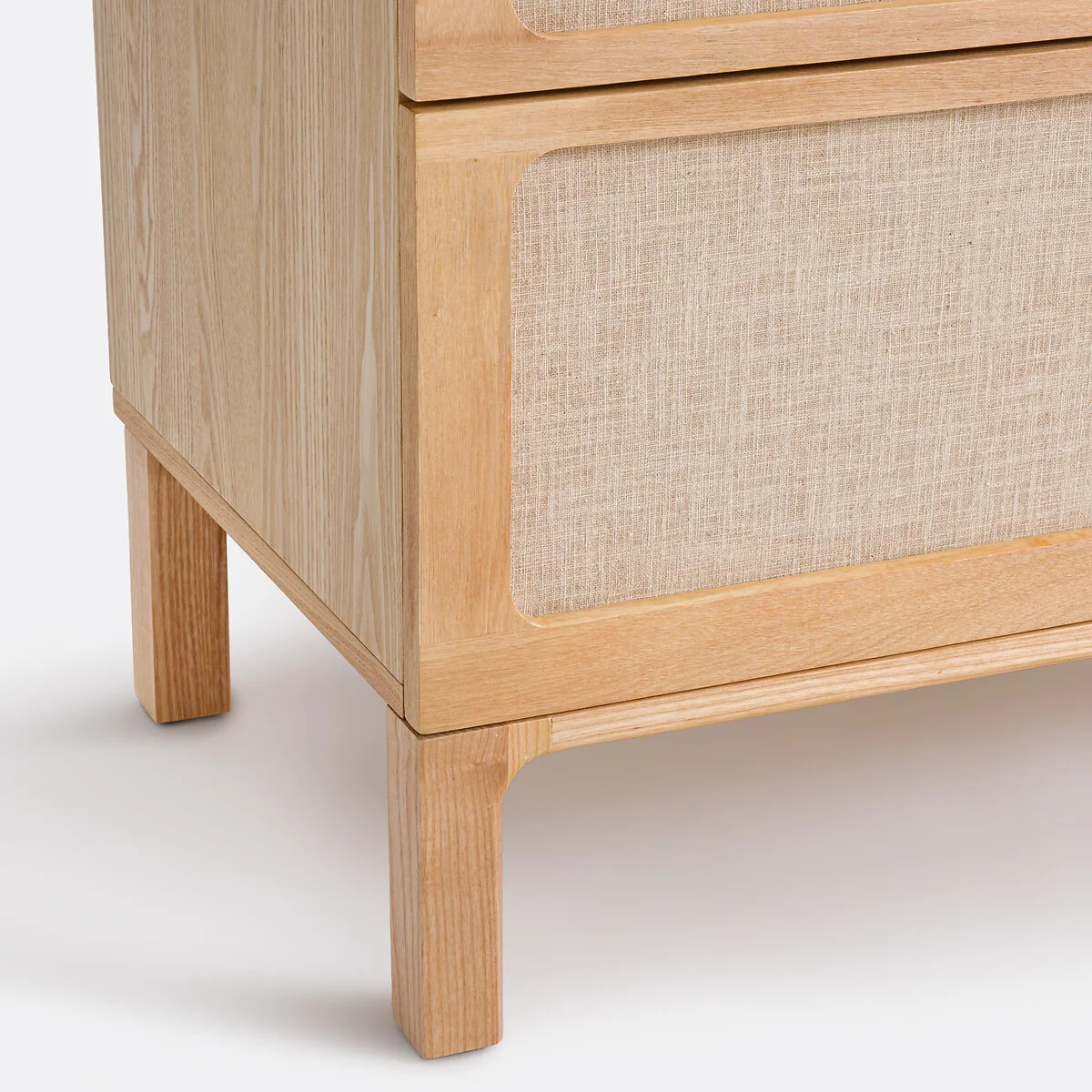 Esmara 3-Drawer Ash Veneer and Linen Chest of Drawers – image 7