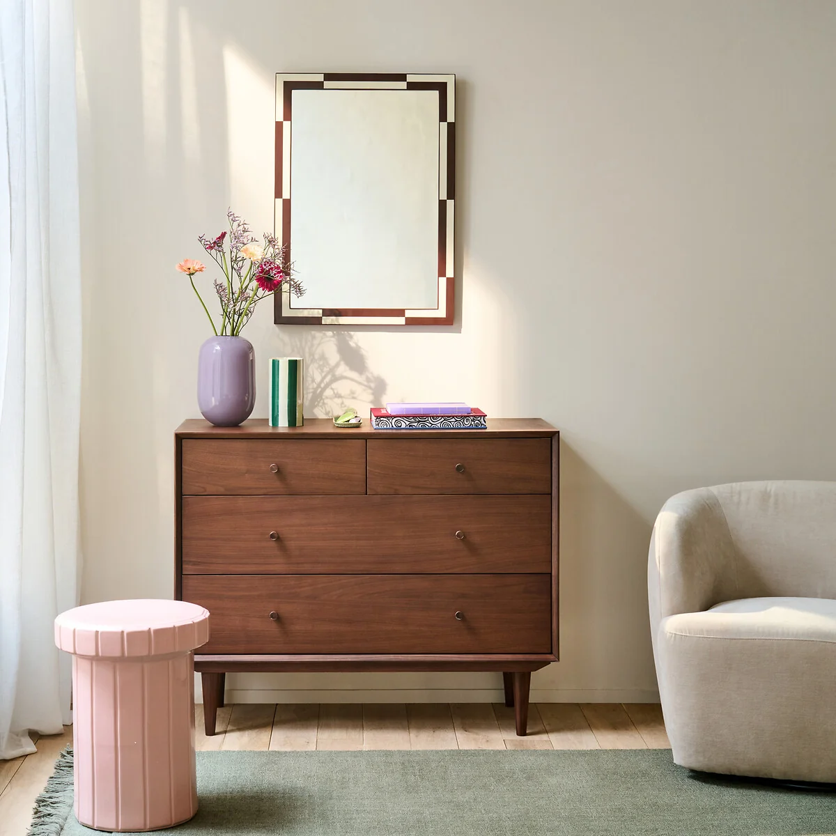 Quilda Vintage Chest of Drawers with 4 Drawers – image 2