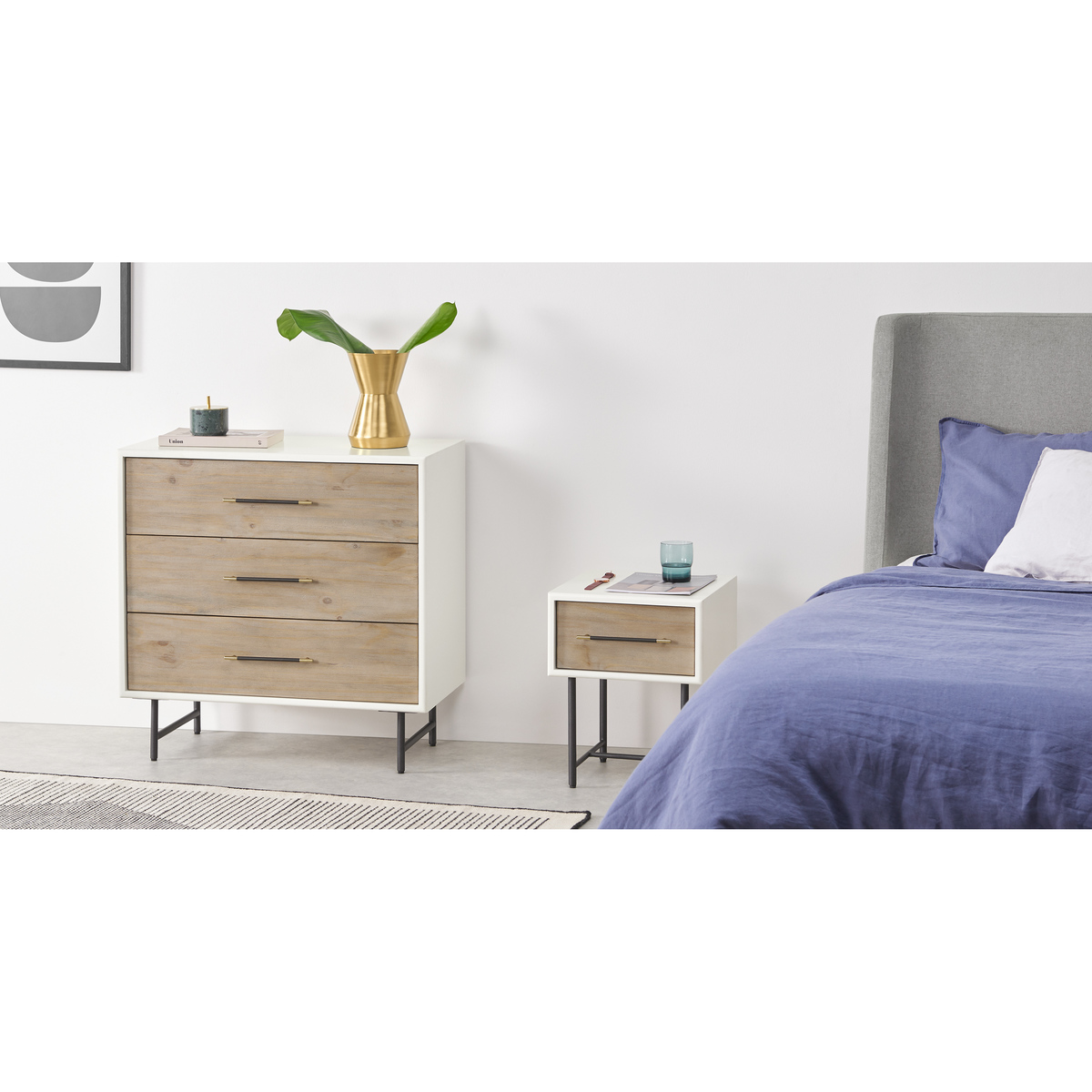 Ocanda Chest of Drawers, White & Pine – image 4