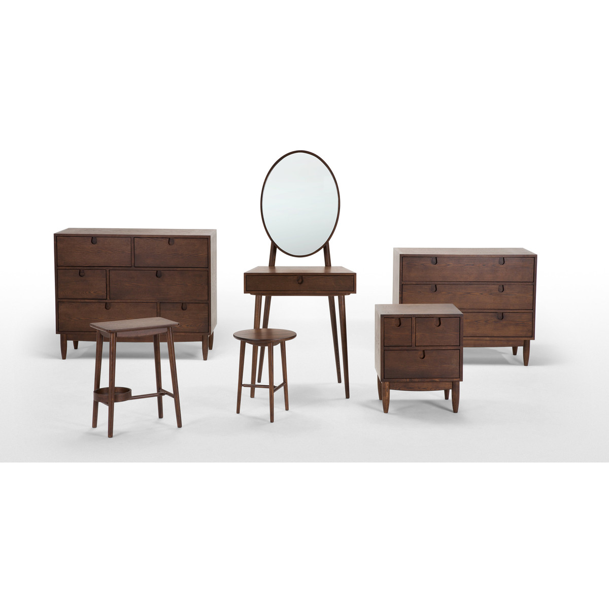 Penn Compact Chest of Drawers, Dark Stain Ash – image 5