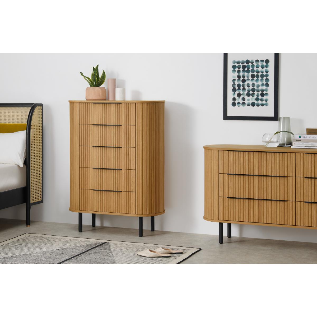 Tambo Tall Chest, Oak – image 4