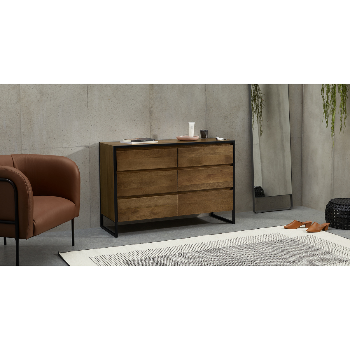 Rena Wide Chest of Drawers, Mango Wood & Black – image 3
