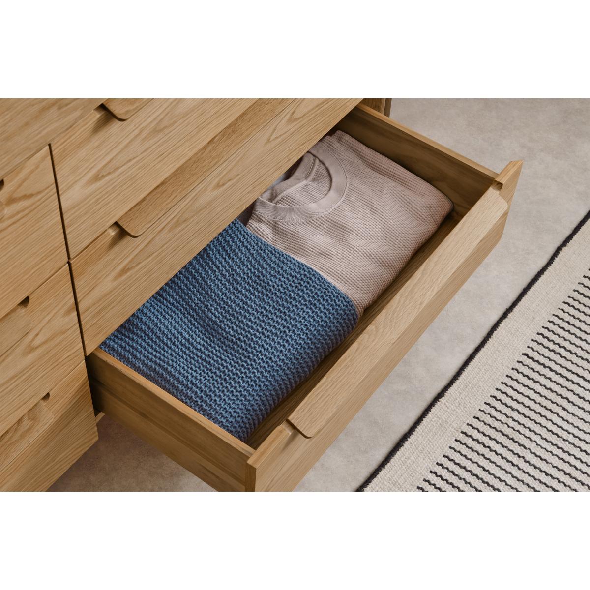 Ardelle Wide Chest of Drawers, Oak – image 5