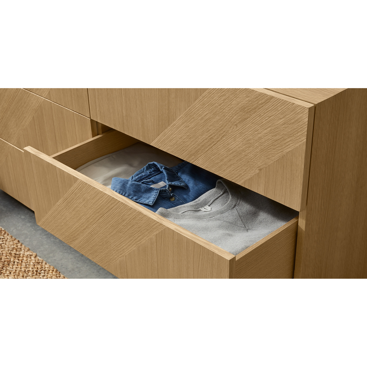 Hazzard Wide Chest of Drawers, Oak – image 4