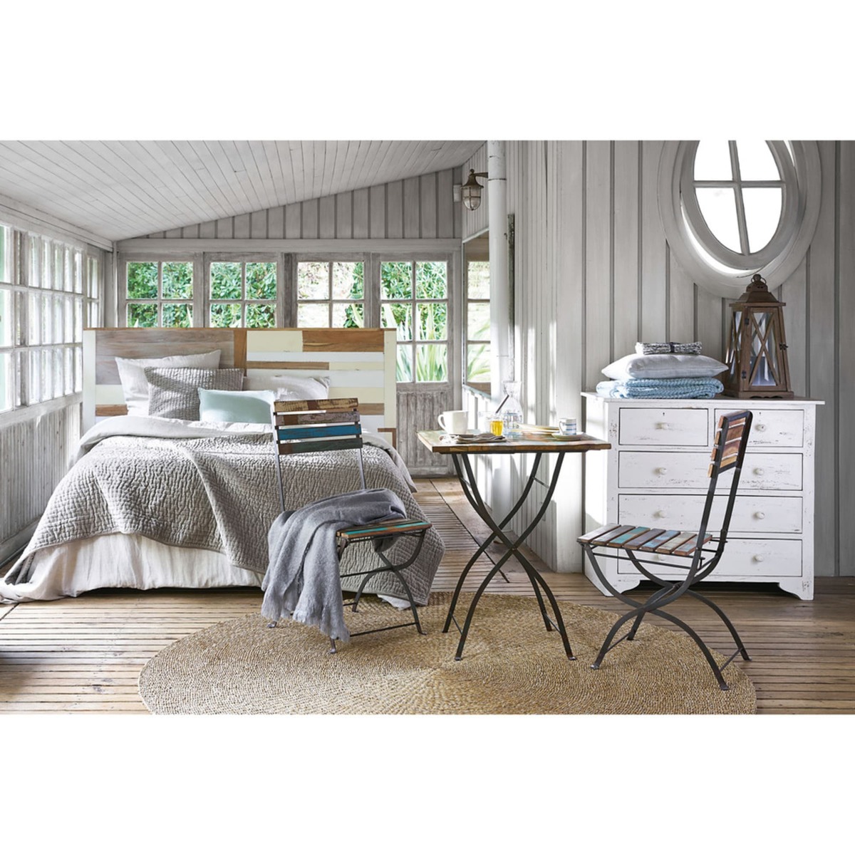 Distressed mango wood chest of drawers in white W 94cm Avignon – image 6