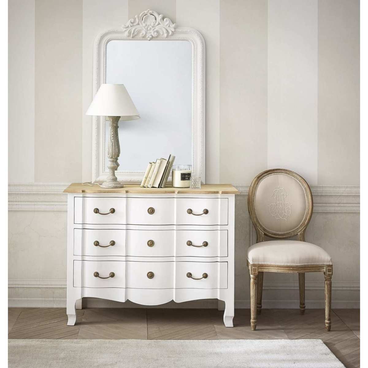 White Acacia and Mango Chest of Drawers Versailles – image 4