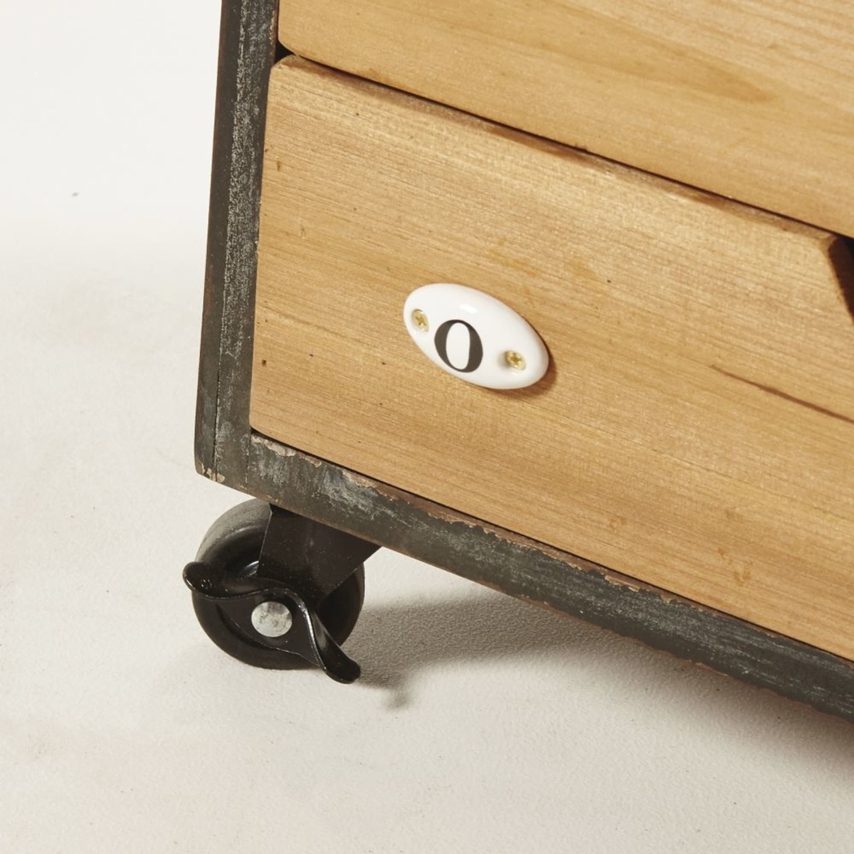 12-Drawer Storage Unit on Castors – image 6