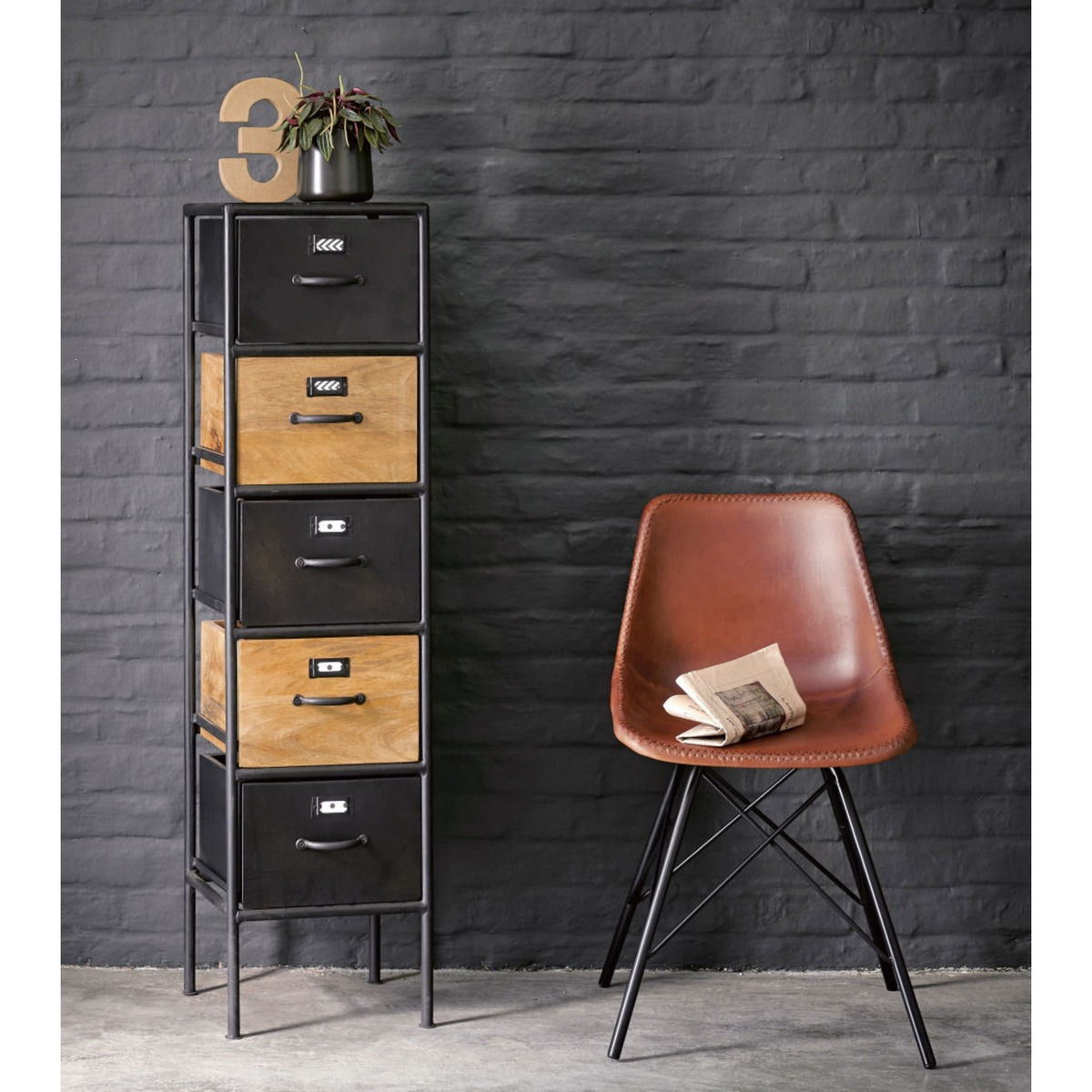 Mango wood and black metal 5-drawer storage cabinet Houston – image 4
