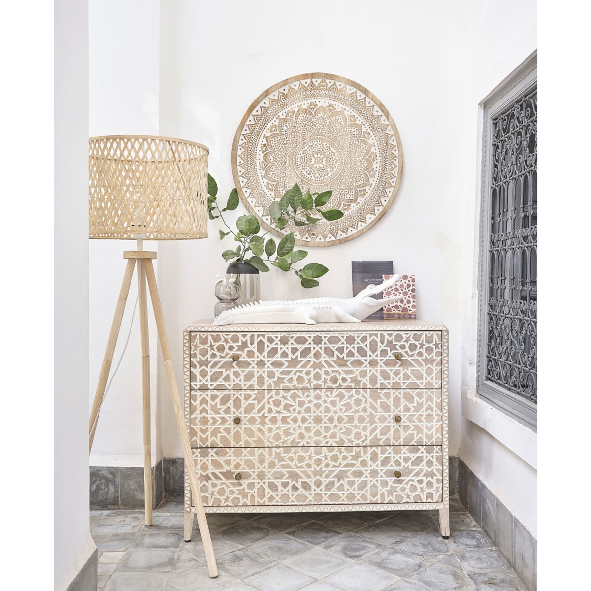 3-drawer whitewashed carved solid mango wood chest of drawers Oudaya – image 4