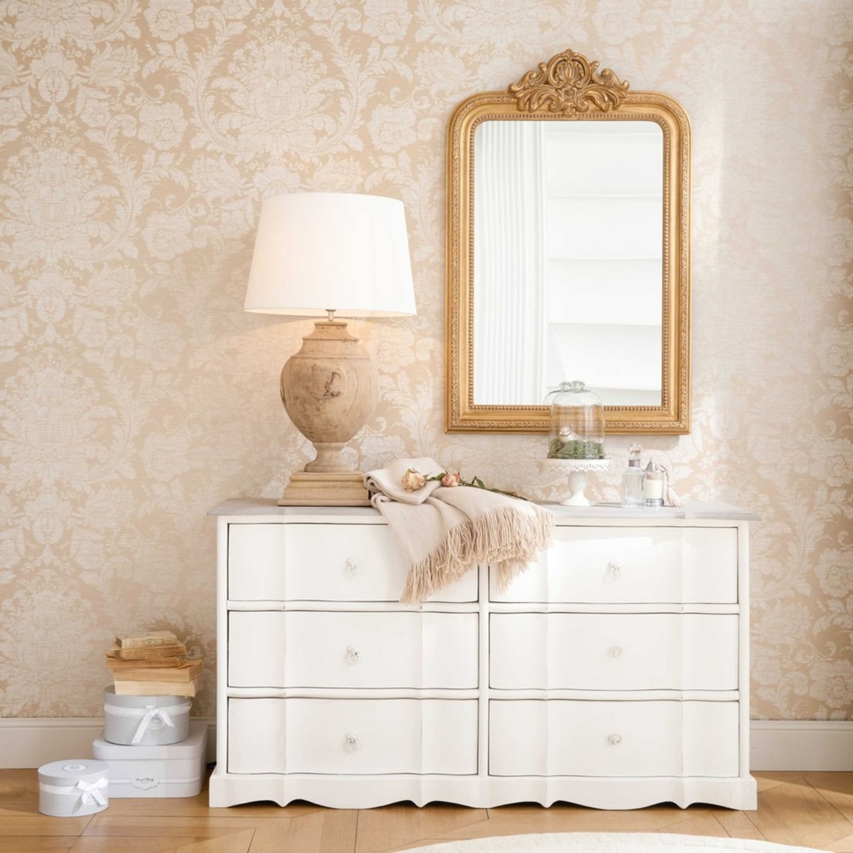 Mango wood chest of drawers, white W 153cm Medicis – image 3