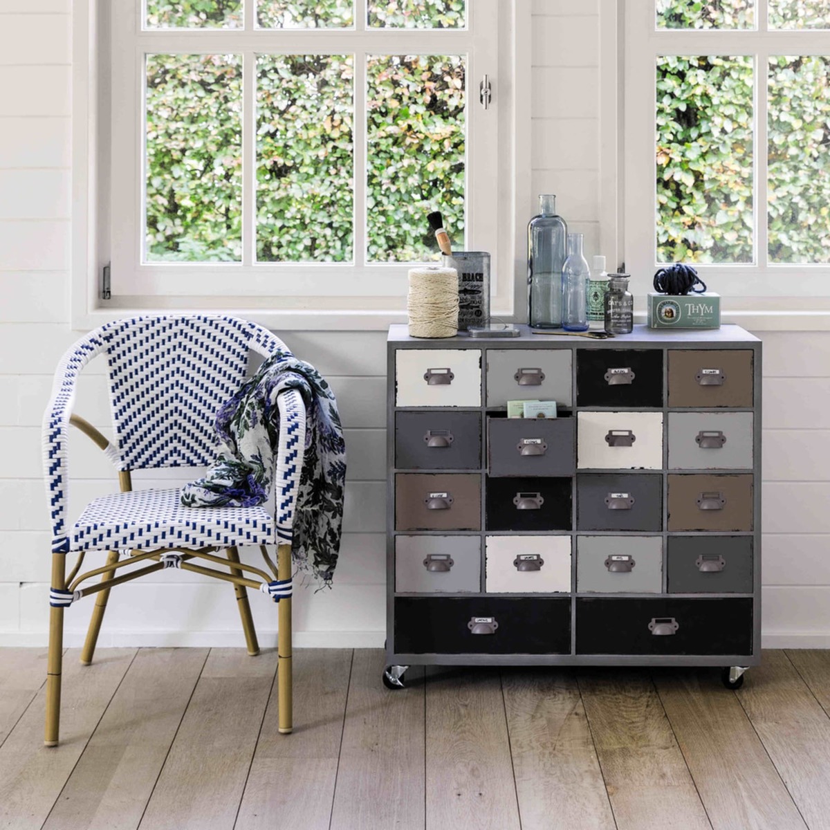 Wooden cabinet on castors in grey W 85cm Odéon – image 7