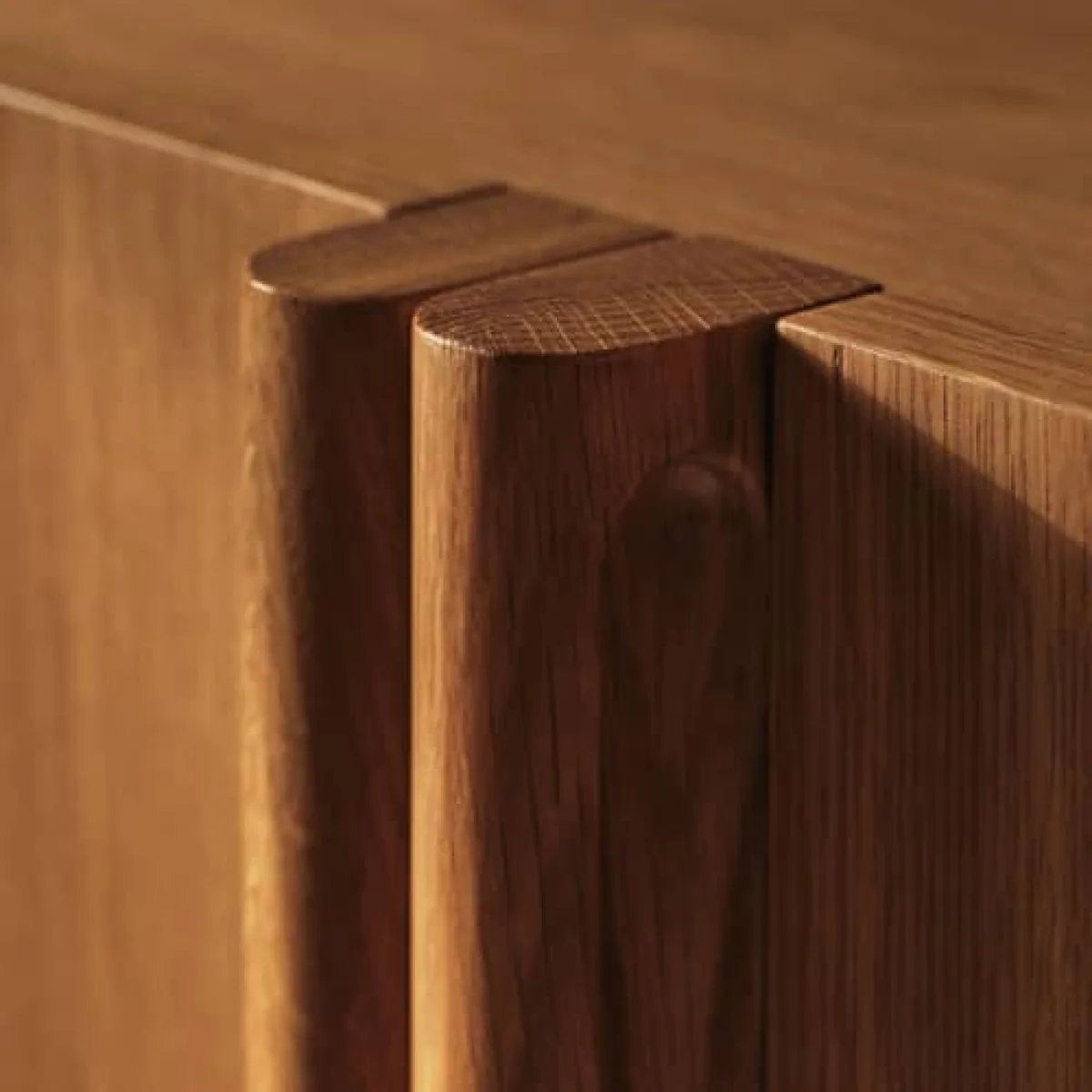Tilu Chest of drawers natural wood / W 103 x H 90 x D 58 cm - Ferm Living – image 6