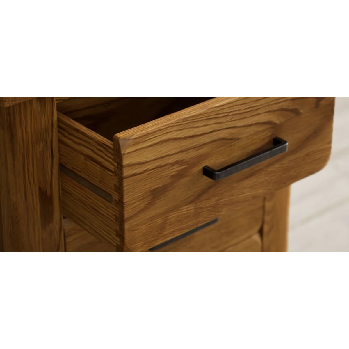 Harrogate Rustic Solid Oak 5 Drawer Tallboy – image 9