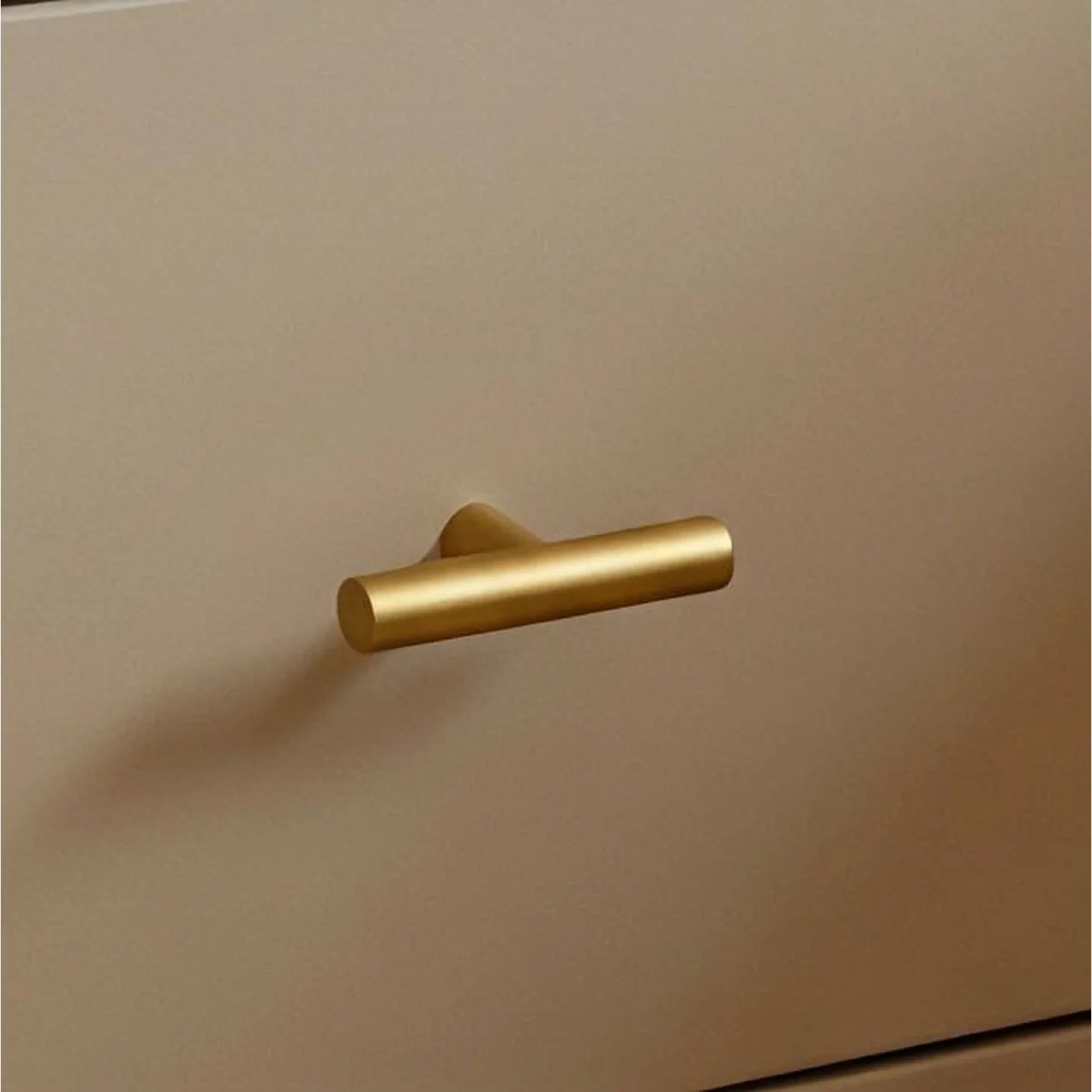 Grace 4 Drawer Chest with Gold Bar Handles in Greige - Greige – image 4