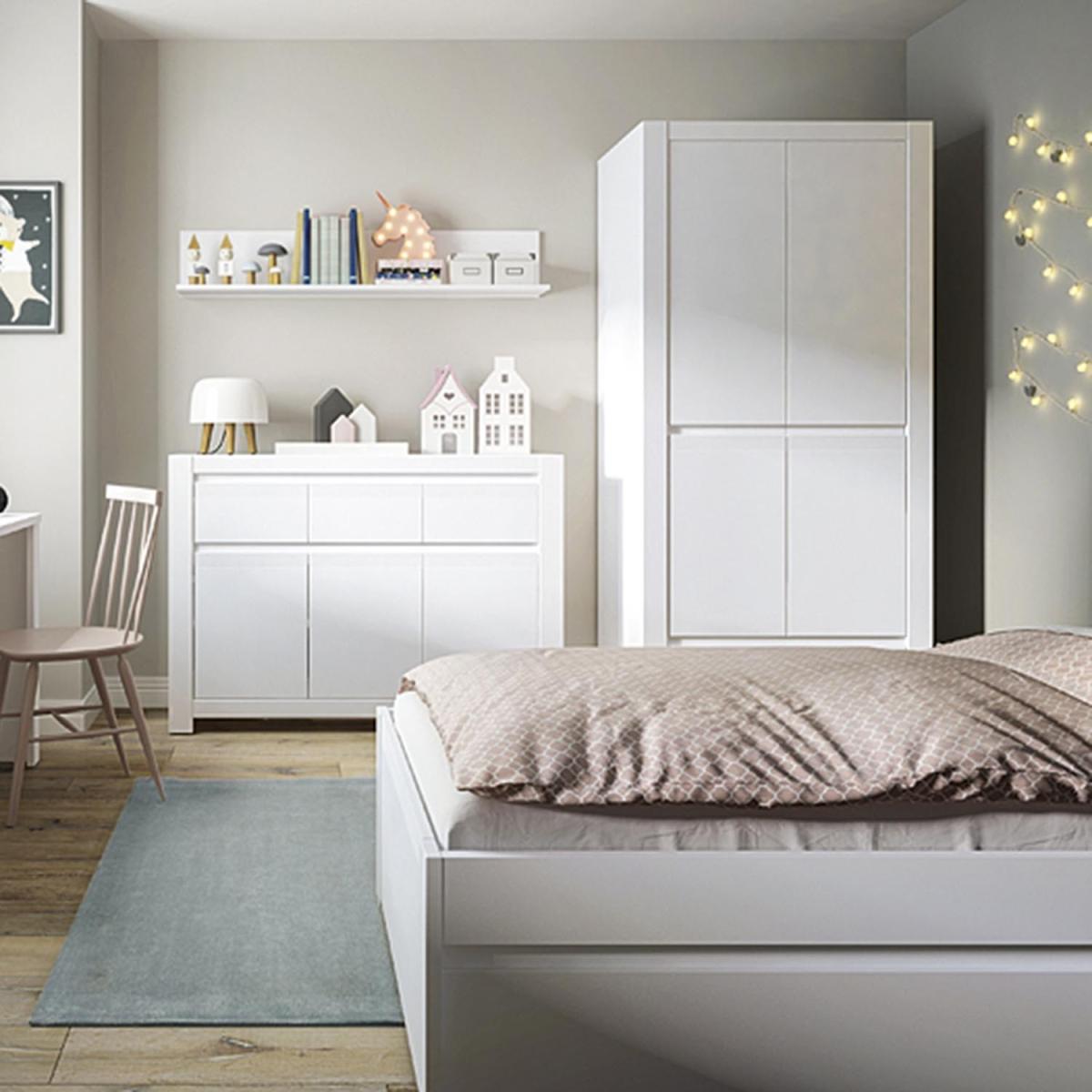 Novi 3-Door 3-Drawer Cabinet – image 7