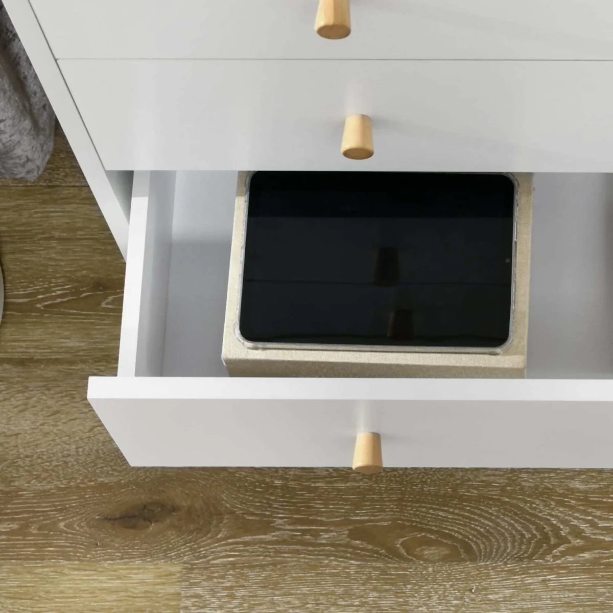 Lerosa Scandi 3-Drawer Chest, White with Natural Angled Wooden Legs – image 9