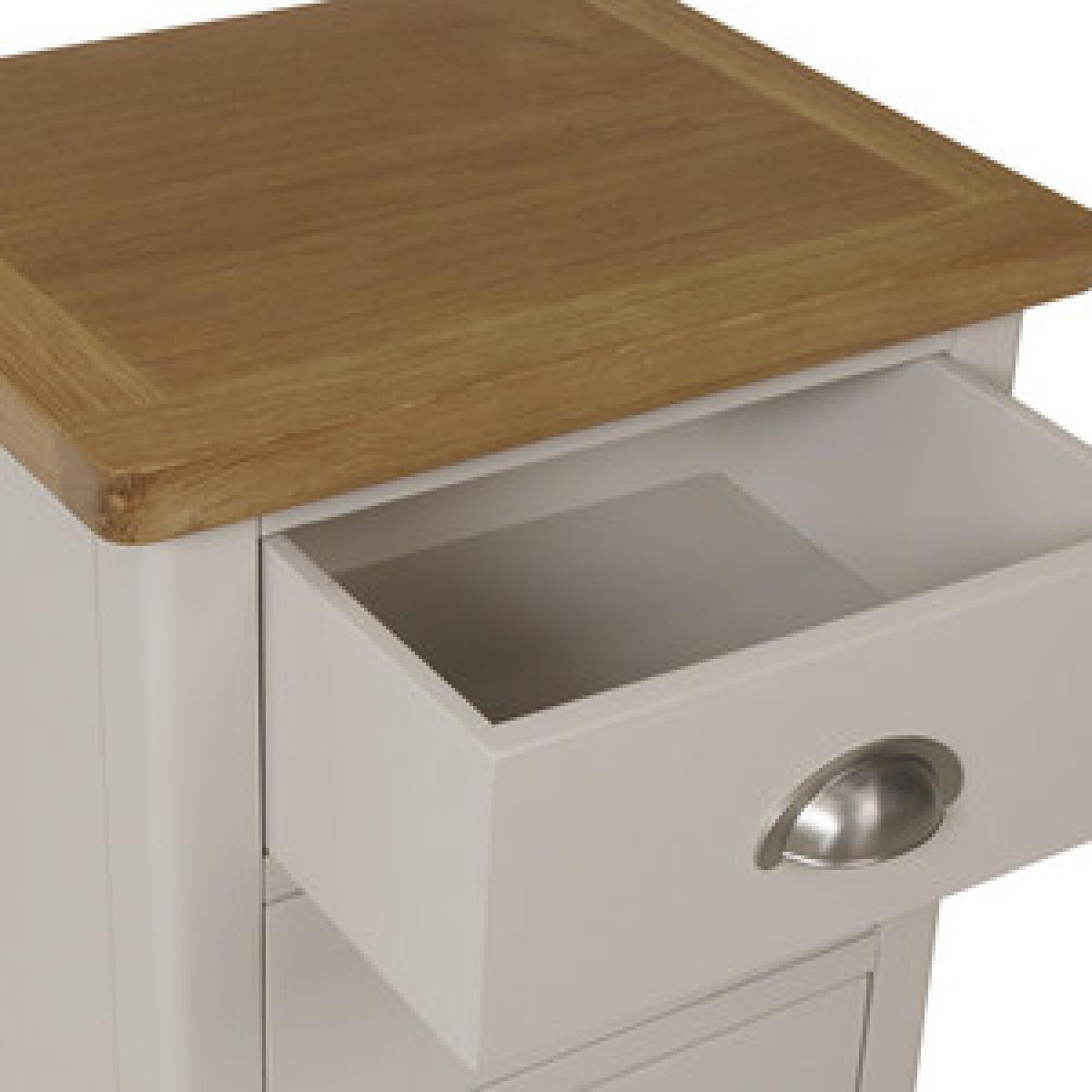 Bisbrooke Country 3 Drawer Bedside - Medium Oak – image 9
