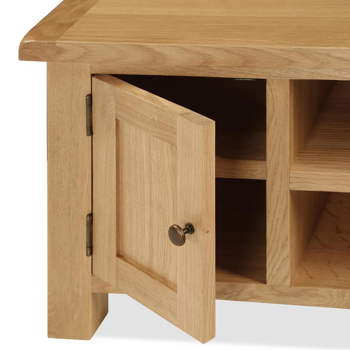 Sherbourne Oak TV Stand Natural – image 7