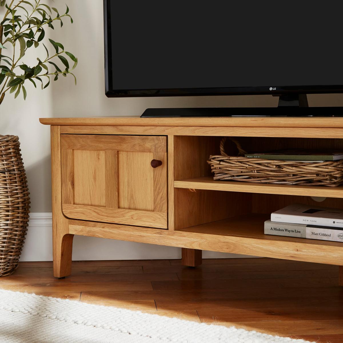 Walton Corner TV Unit for TVs up to 42" Light Oak – image 4
