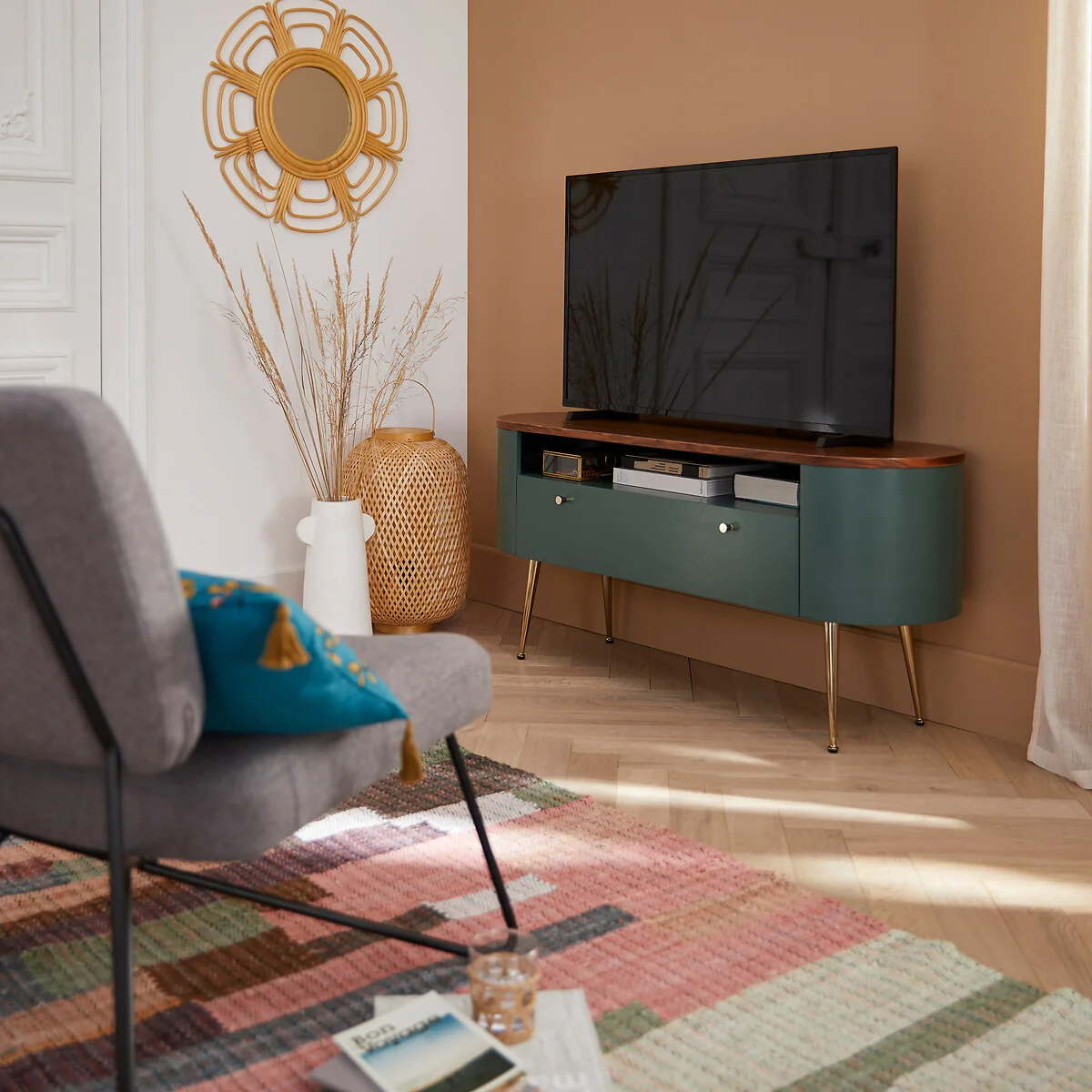 Topim Vintage Lacquered TV Unit – image 2