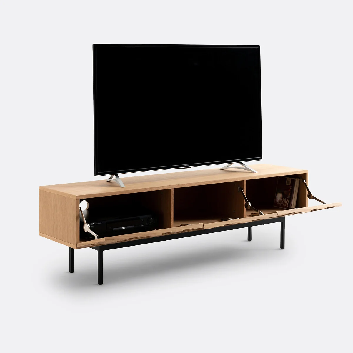 Madria 3-Door Oak Veneered TV Cabinet – image 6