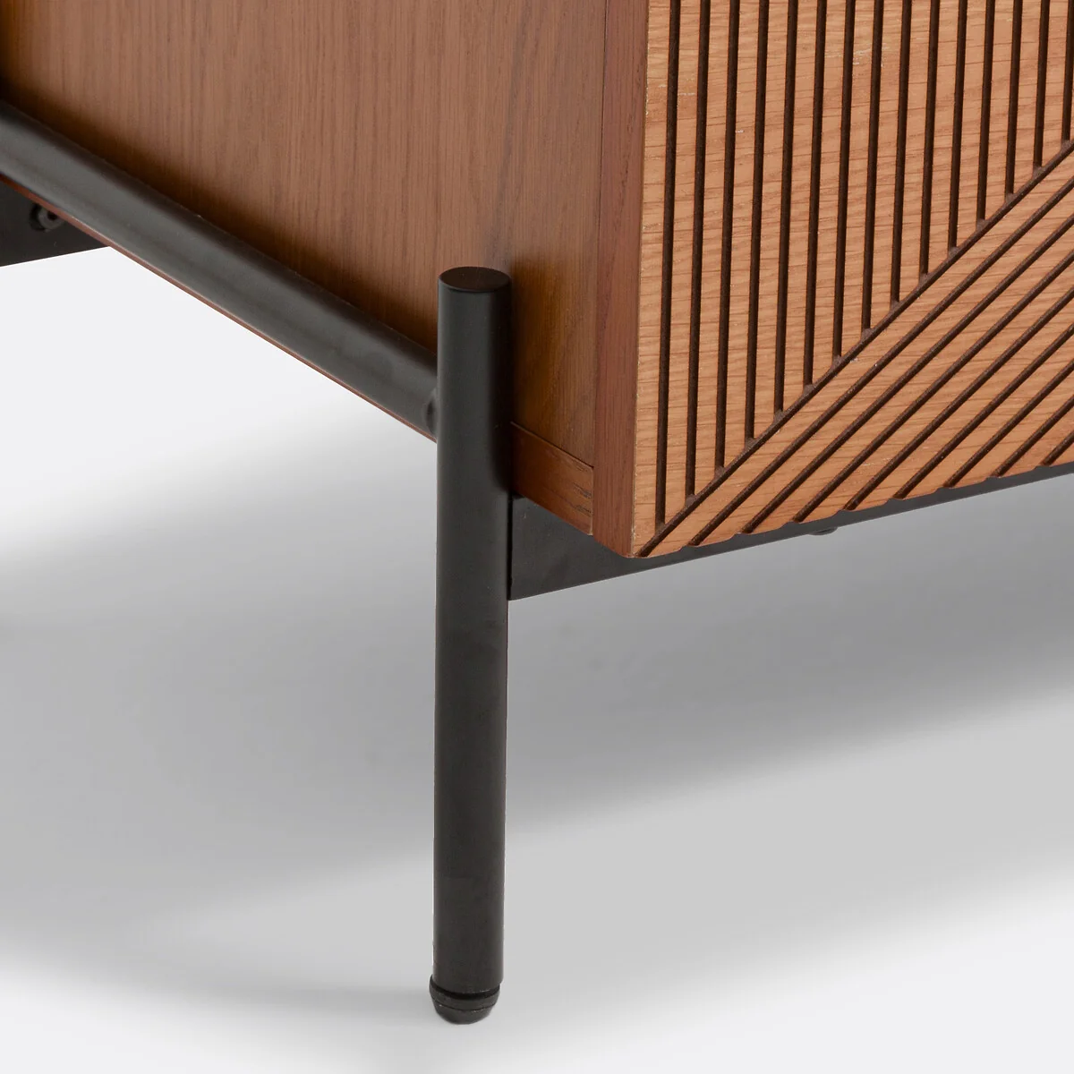 Lodge Vintage Hi-Fi TV Stand – image 7